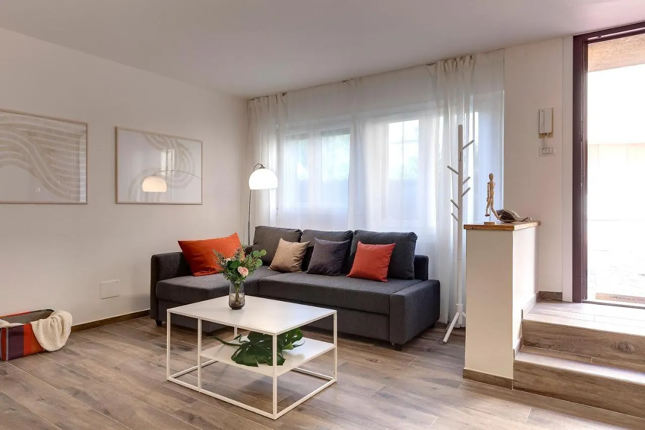 Rachel Apartment By Mamo Florencia