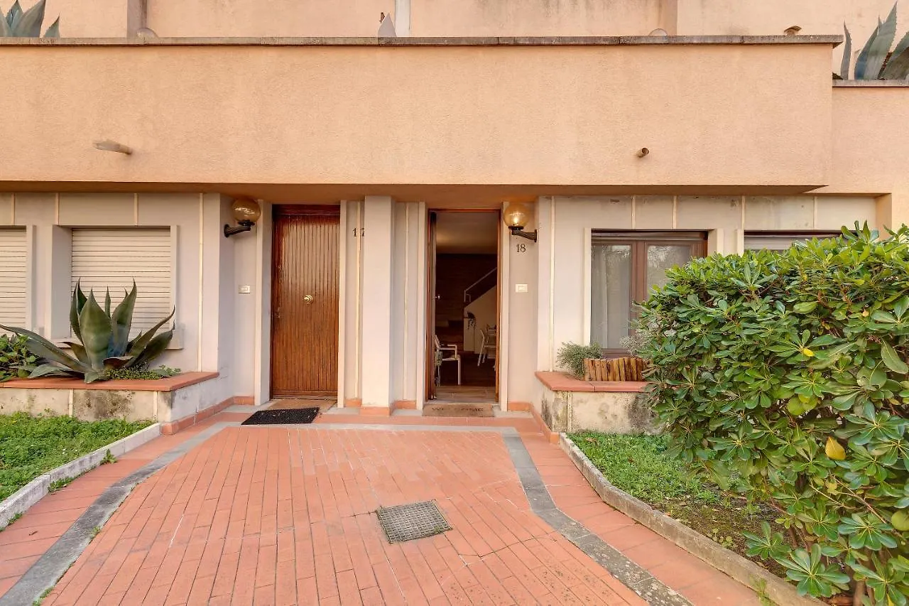 Rachel Apartment By Mamo Florencia Italia