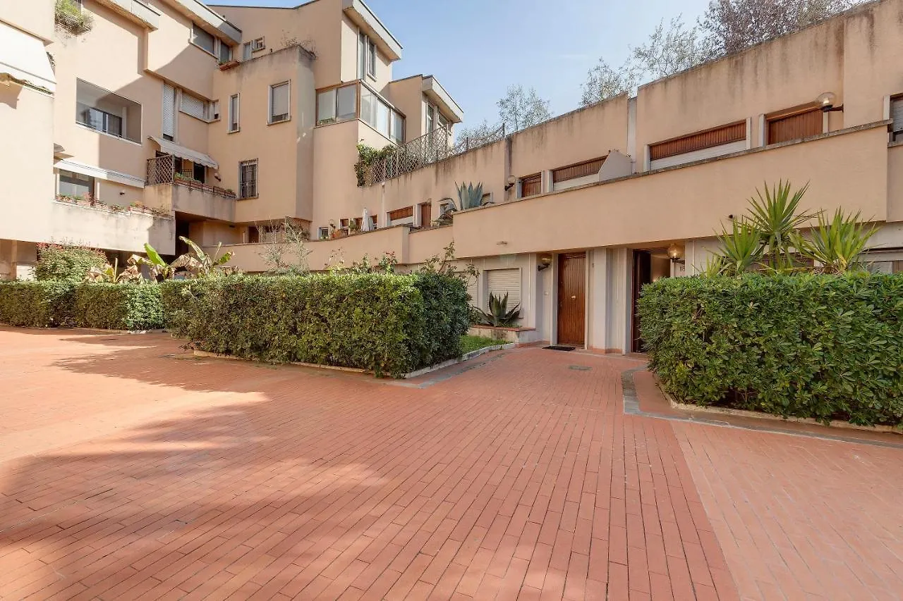 Rachel Apartment By Mamo Florencia Italia